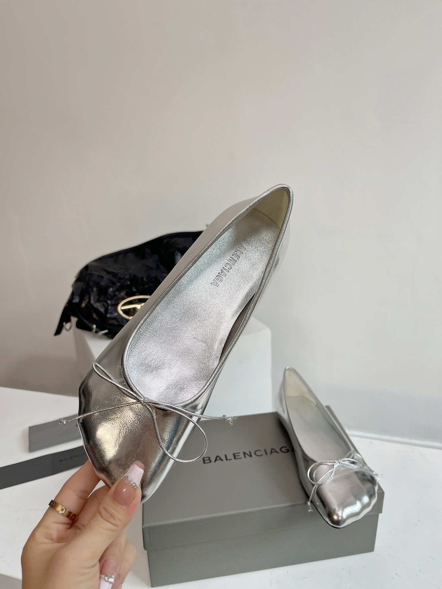 Ballet shoes silver leather фото 5