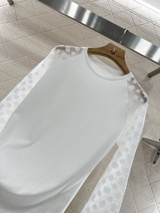 Футболка жіноча фото 4