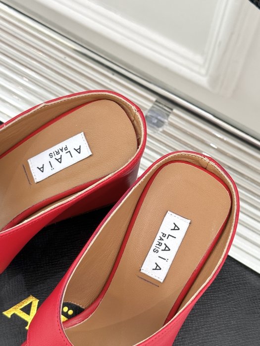 Босоножки фото 8