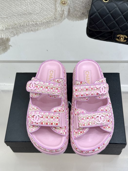 Шлепанцы фото 4