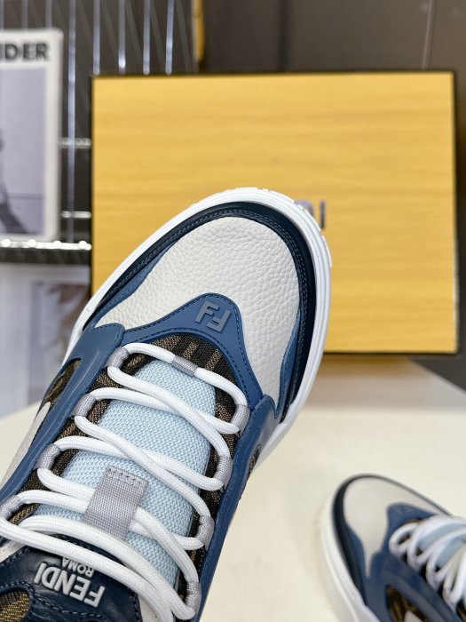 Кроссовки фото 7