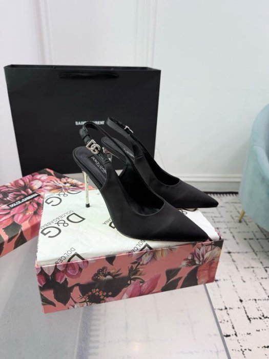 Sandals on high heel фото 4