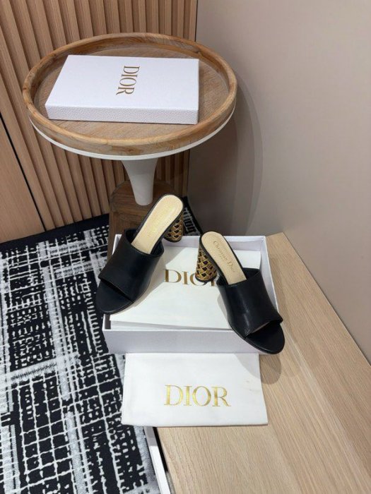 Босоножки Dior Icon на толстом фото 6