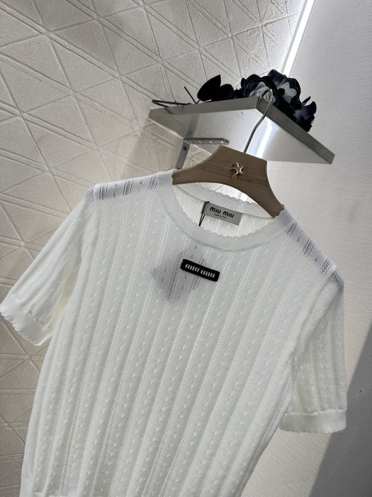 Футболка женская фото 3