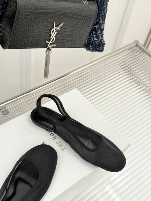 Босоніжки фото 5