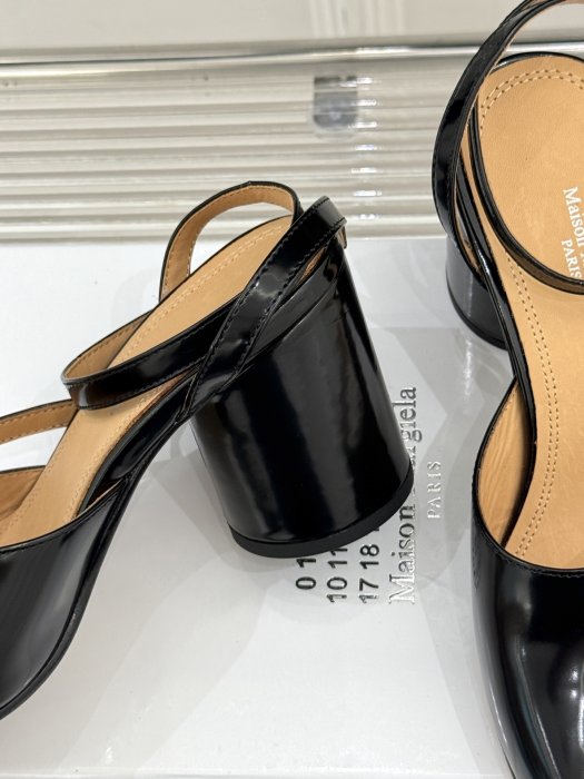 Босоніжки з роздвоєним носком фото 6