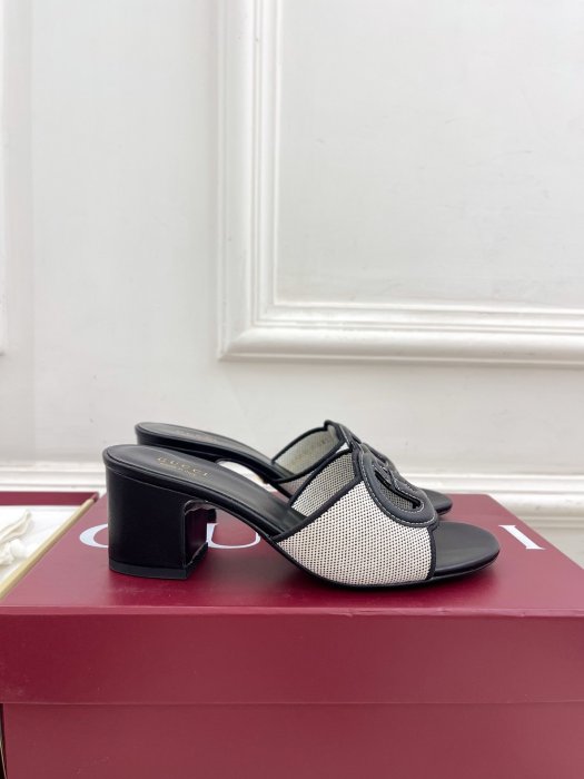 Босоножки фото 2