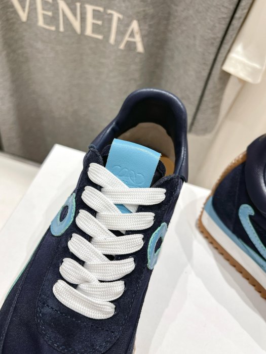 Кроссовки женские фото 7