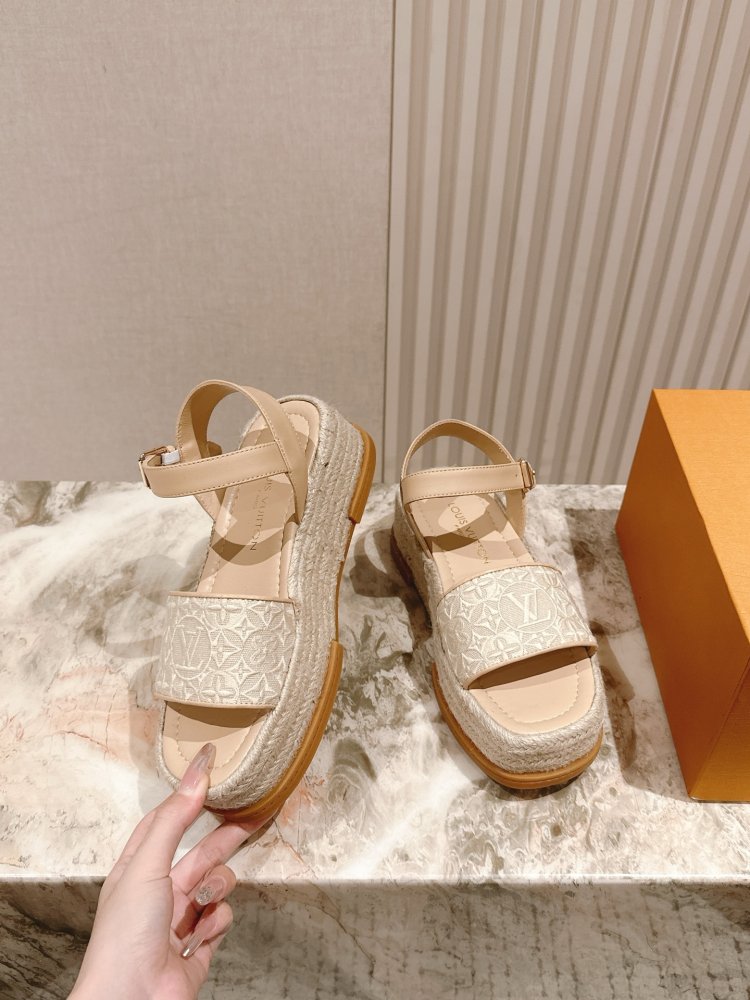 Сандалии женские фото 2