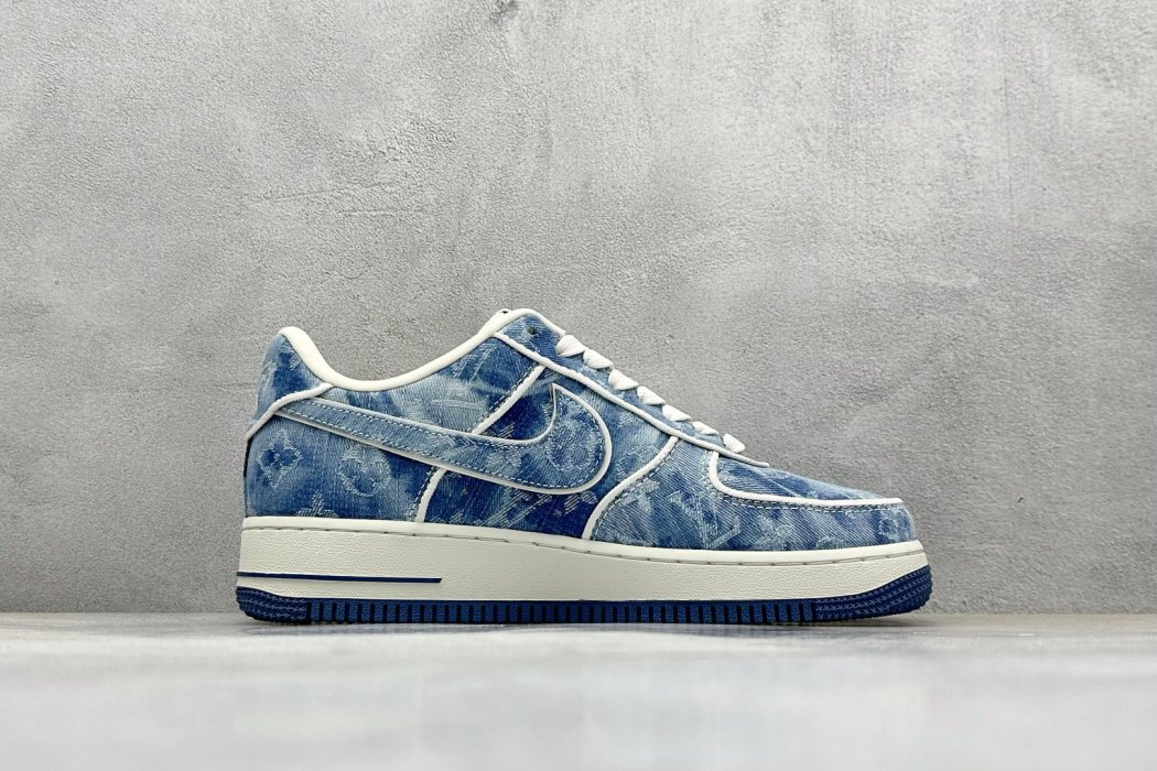 Кроссовки Nike Air Force 1 Low 07 x Louis Vuitton фото 2
