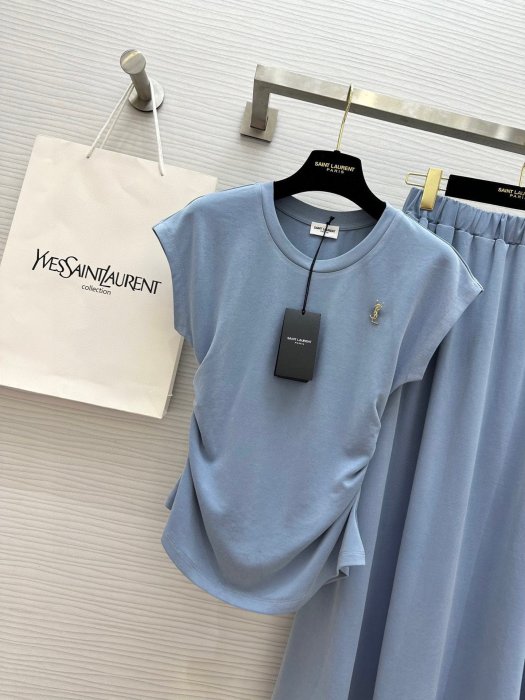 Costume female фото 2