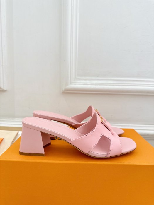 Босоножки фото 4