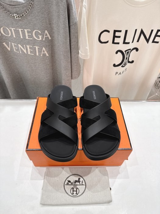 Шлепанцы женские