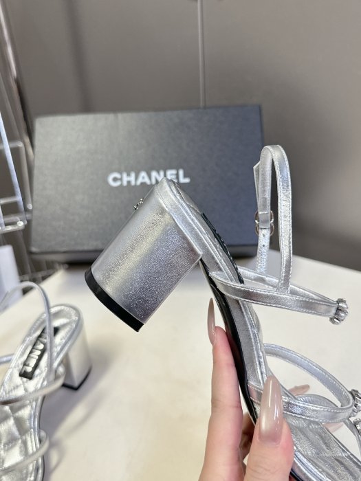 Босоножки фото 7