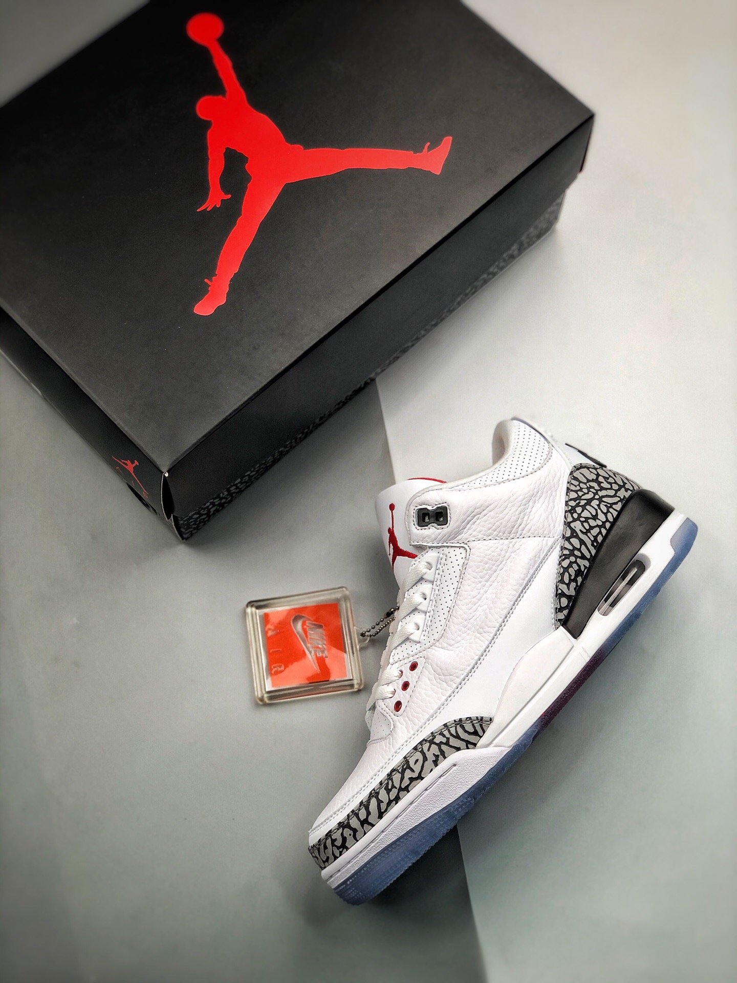 Кросівки Air Jordan 3 фото 3