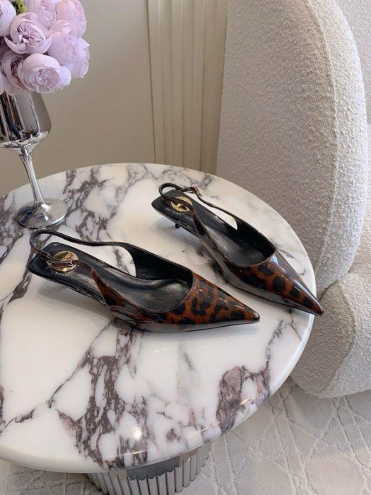 Босоножки фото 8