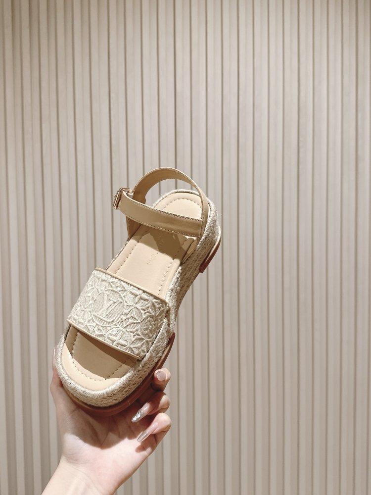 Сандалии женские фото 8