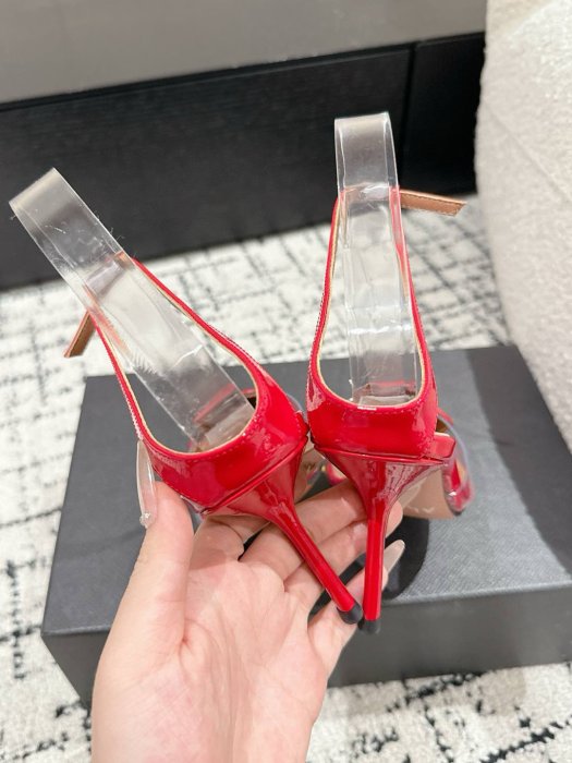 Босоножки фото 8