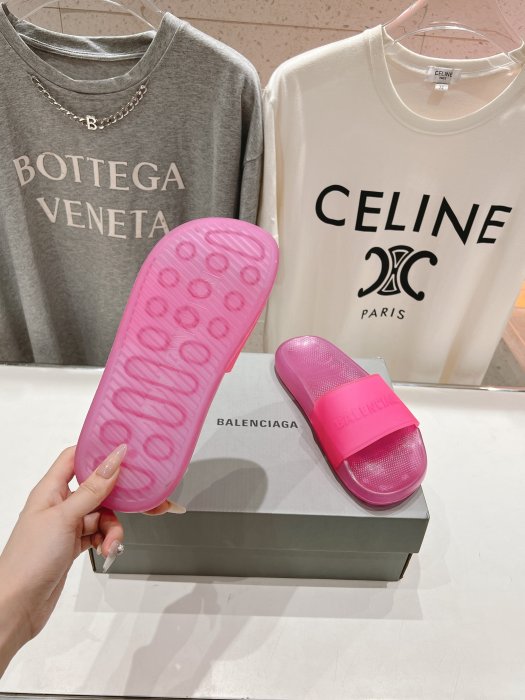 Шлепанцы фото 9