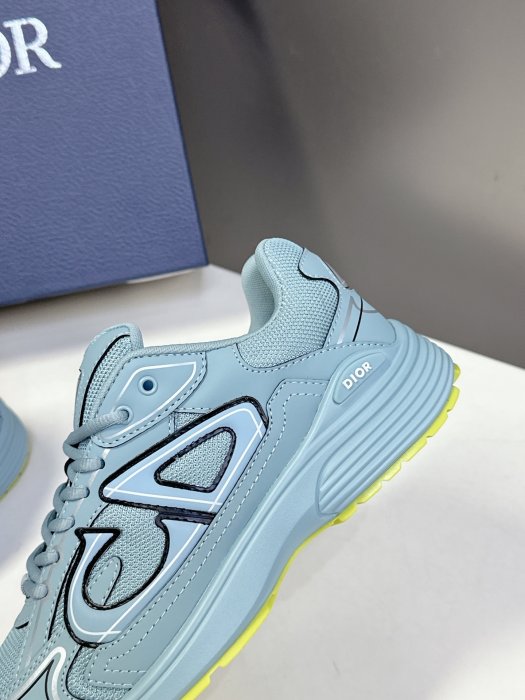 Кроссовки фото 8