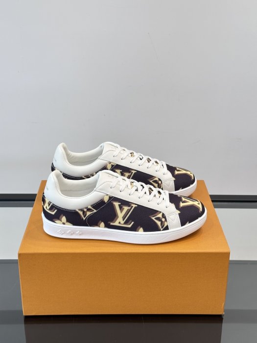 Кроссовки мужские