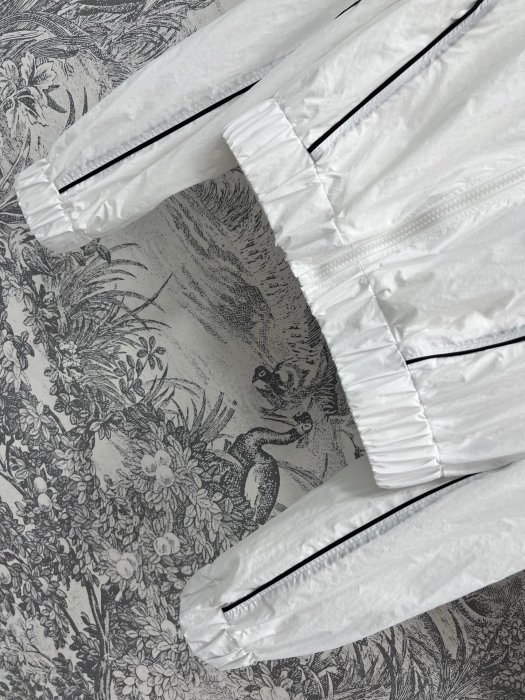 Костюм жіночий фото 3