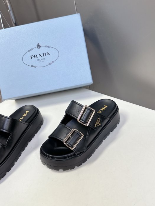 Шлепанцы фото 3