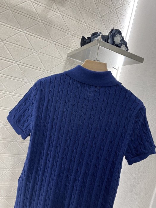 Футболка жіноча фото 4