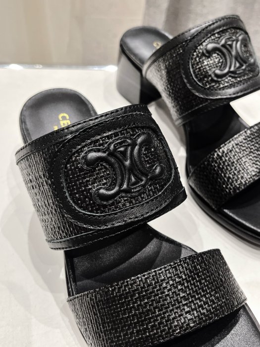 Босоножки фото 7