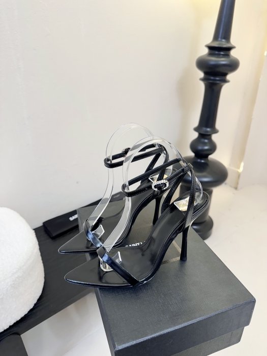 Босоножки фото 5