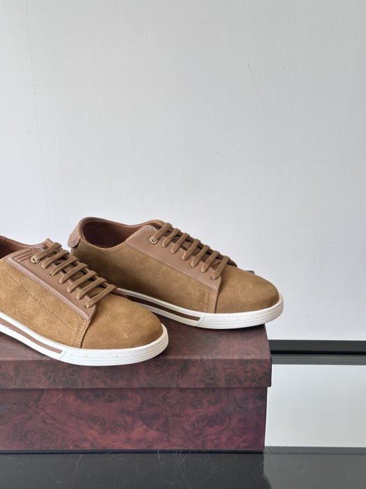 Кроссовки фото 7