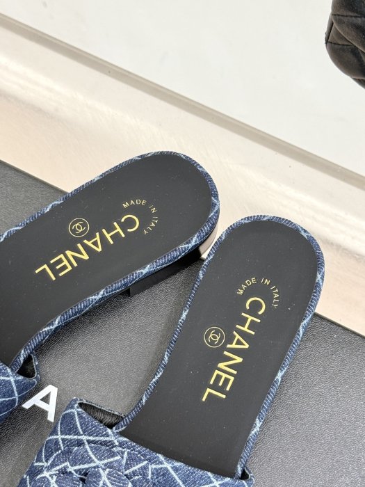 Шлепанцы фото 8