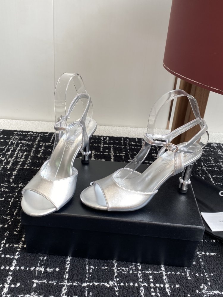 Босоножки фото 3