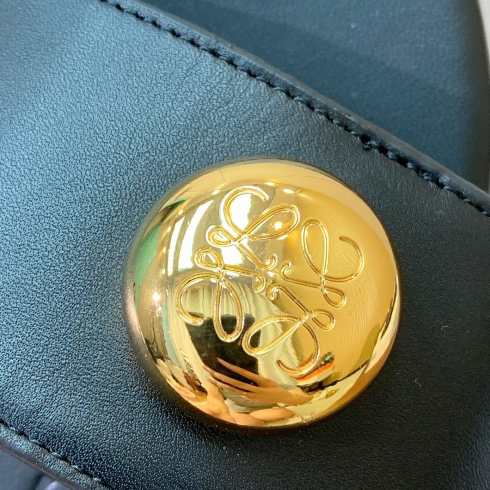 Шлепанцы женские фото 8