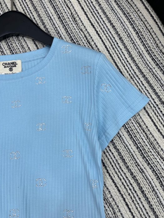 T-shirt women's фото 3