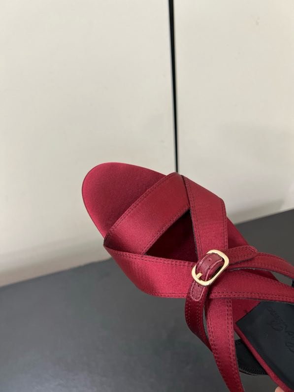 Сандалі жіночі фото 9