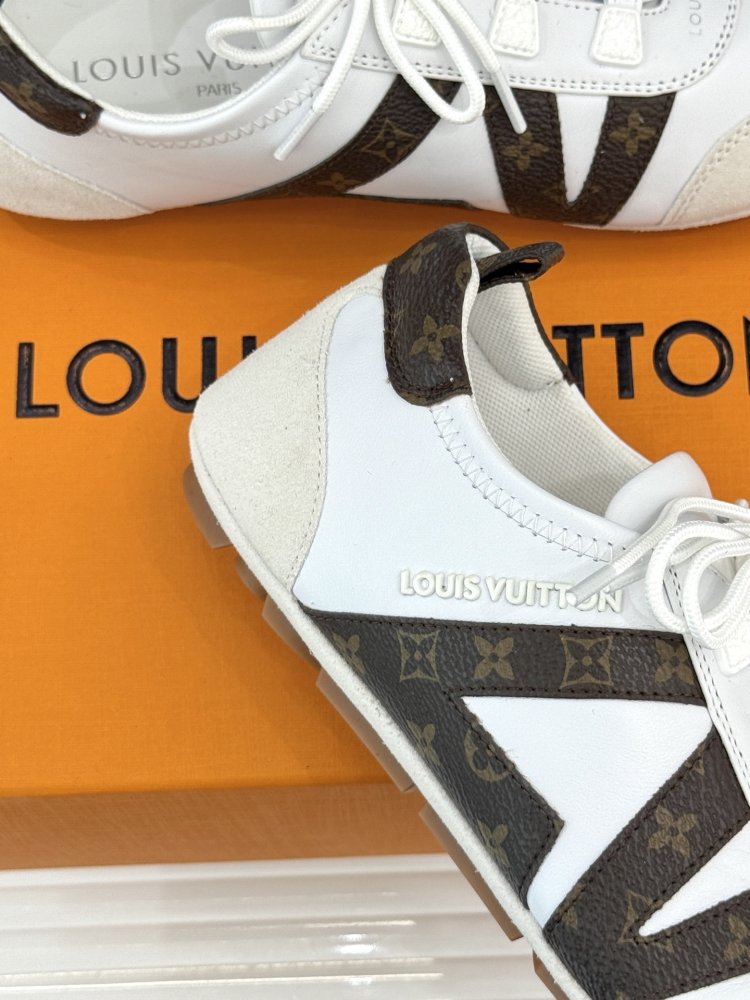 Sneakers women's фото 6