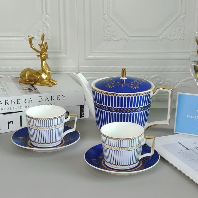 Tea porcelain service