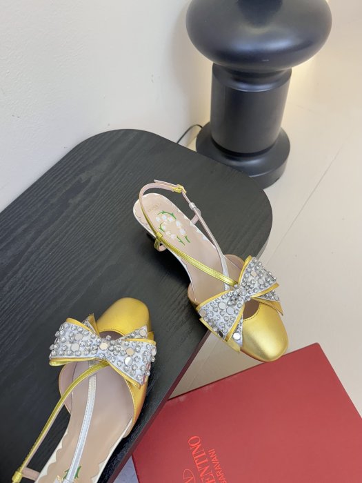 Босоножки фото 4