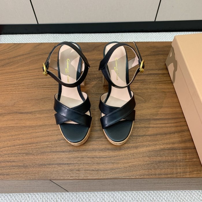 Босоножки фото 2