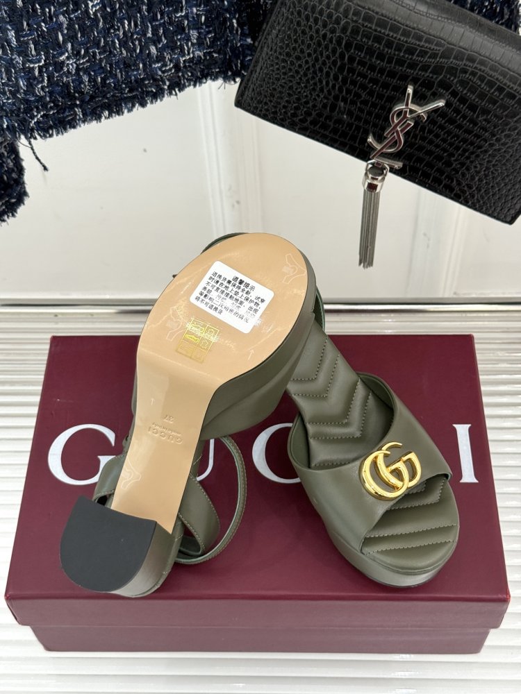 Босоножки фото 9