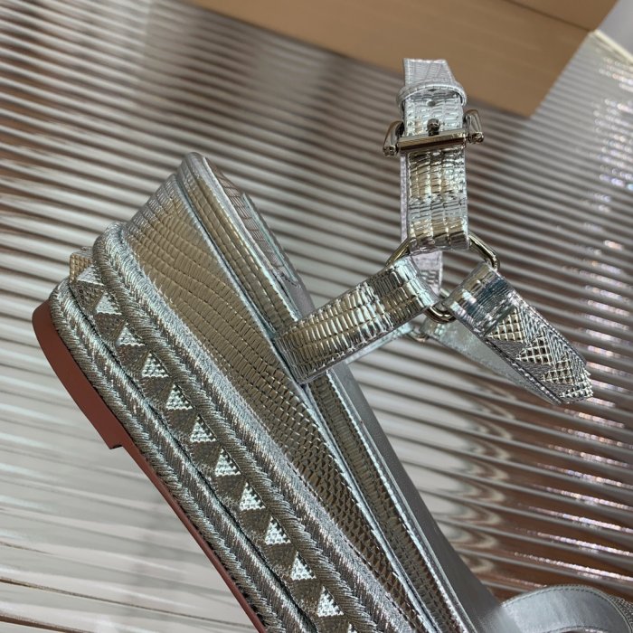 Сандалии женские фото 9