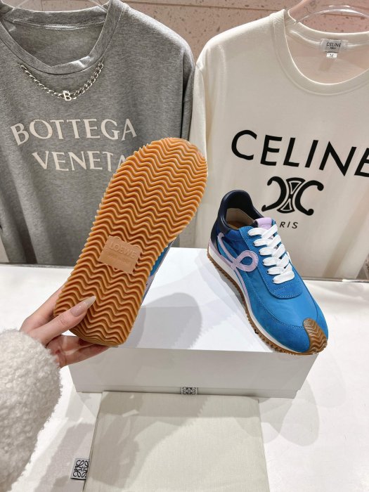 Кроссовки женские фото 9