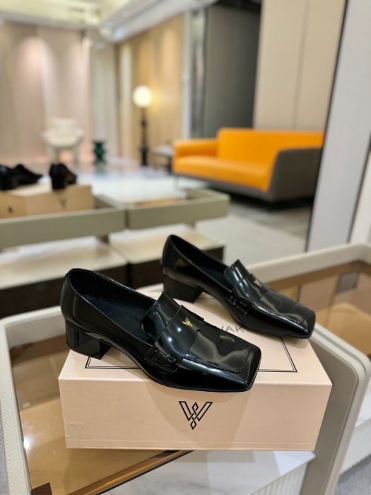 Туфлі жіночі фото 2