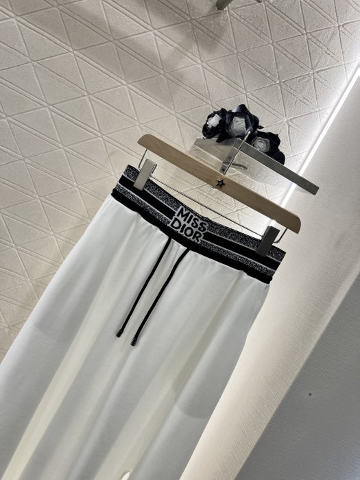 Футболка жіноча фото 8