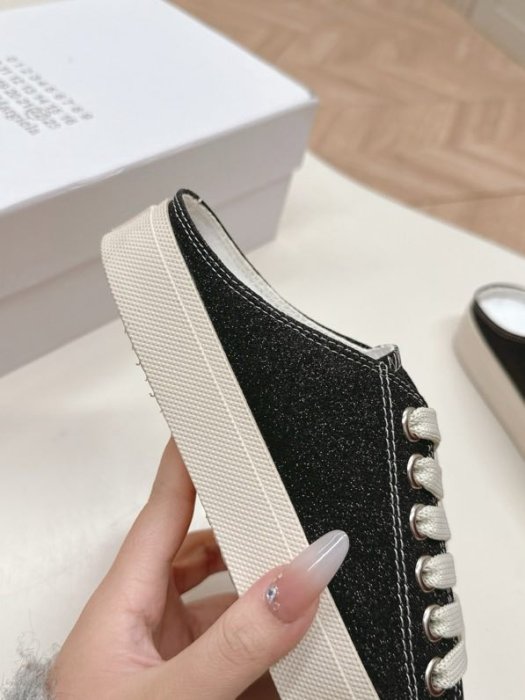 Кеди мюли з роздвоєним носком фото 8