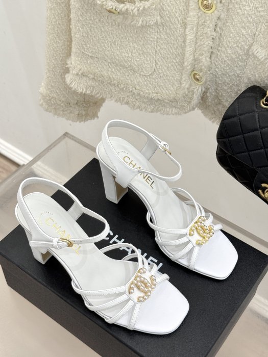 Босоножки фото 3