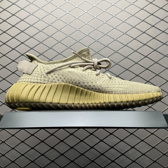 Кроссовки Yeezy Boost 350V2 фото 3