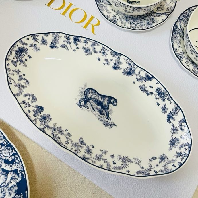 Set crockery of костаного porcelain, 41 subject фото 6