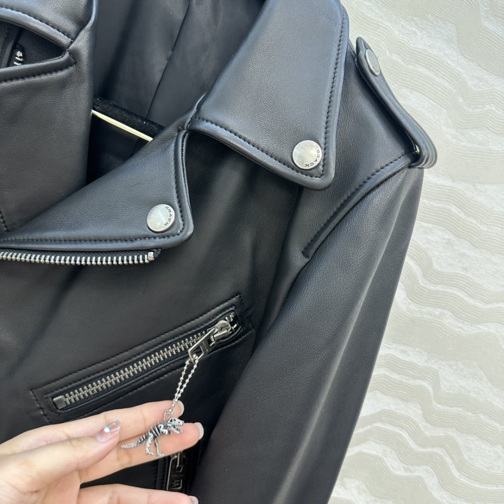 Куртка шкіряна жіноча фото 6